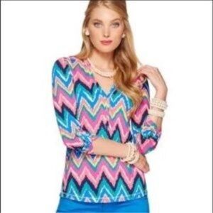 Lilly Pulitzer Janelle top Hearts a Flutter zig zag print Size Large